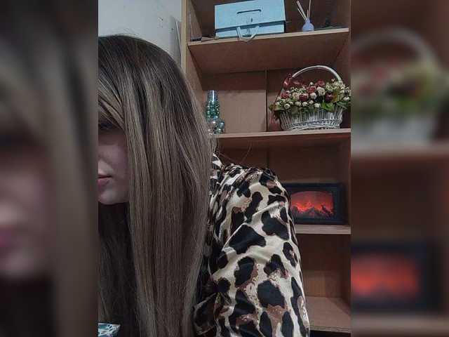 Sonyagasay live cam on BongaCams