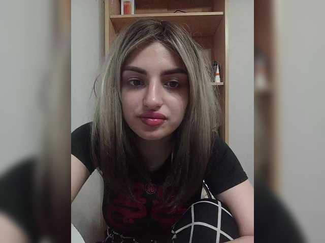 Sonyagasay live cam on BongaCams