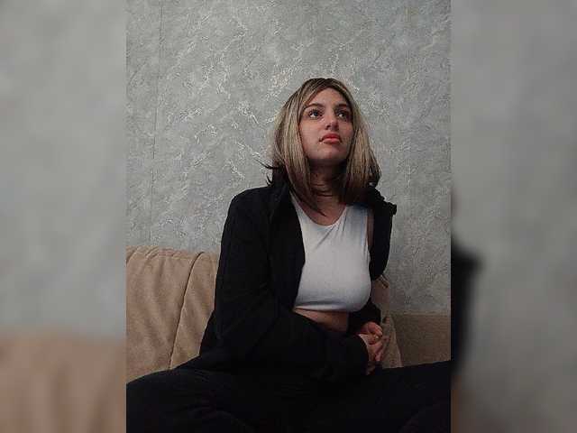 Sonyagasay live cam on BongaCams
