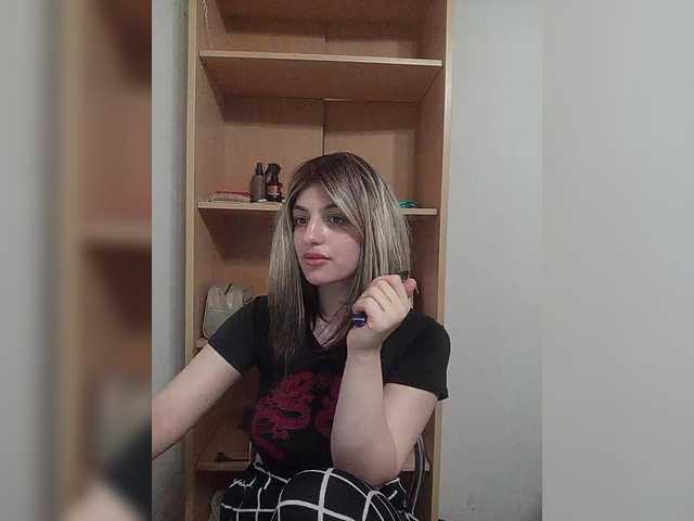 Sonyagasay live cam on BongaCams