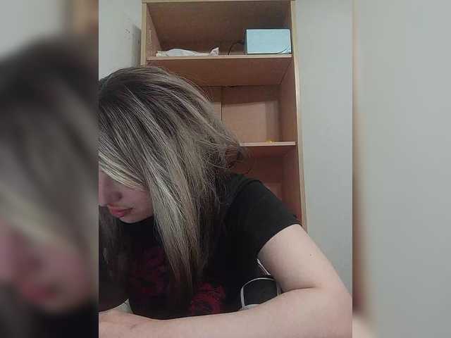 Sonyagasay live cam on BongaCams