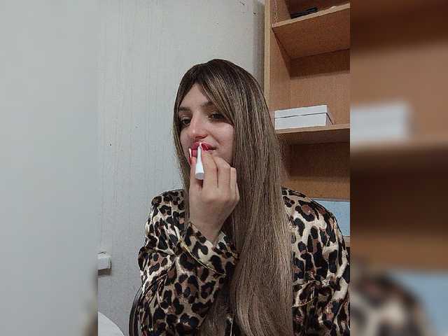 Sonyagasay live cam on BongaCams
