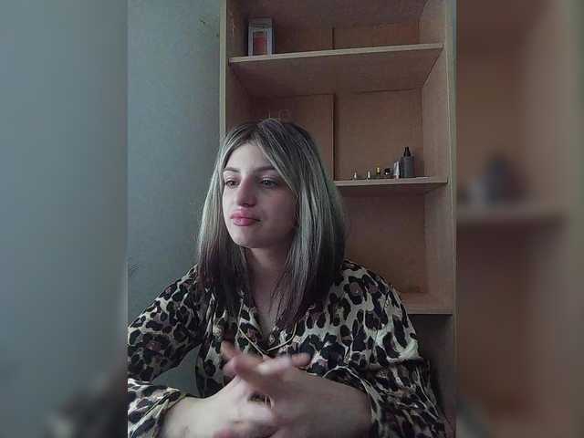 Sonyagasay live cam on BongaCams
