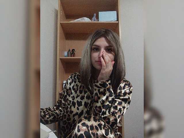 Sonyagasay live cam on BongaCams