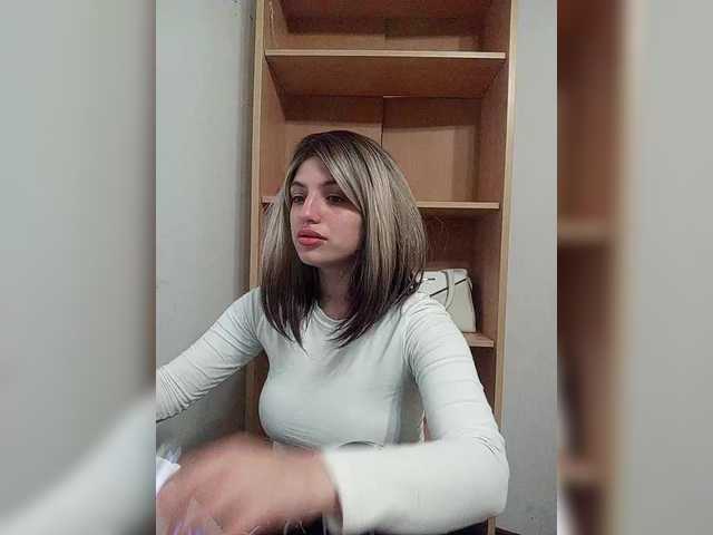 Sonyagasay live cam on BongaCams