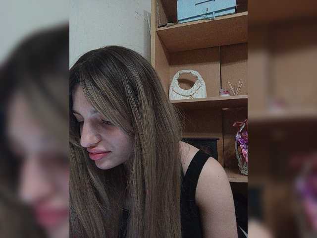 Sonyagasay live cam on BongaCams