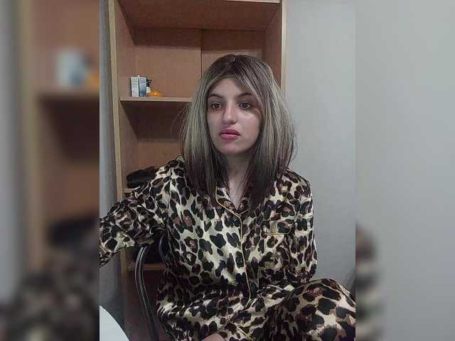 Sonyagasay live cam on BongaCams