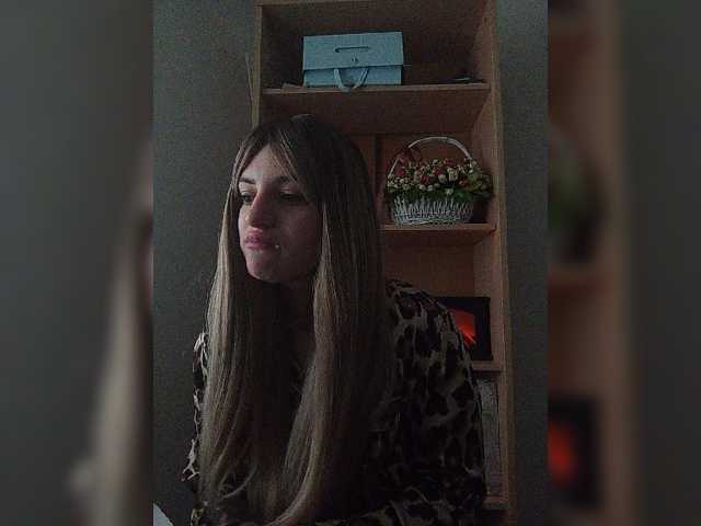 Sonyagasay live cam on BongaCams