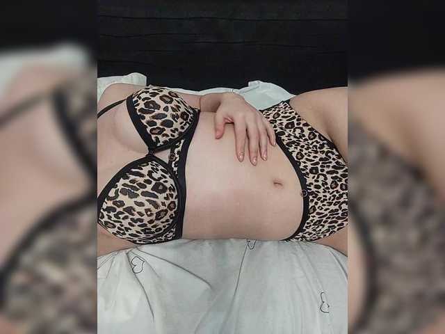Sonyagasay live cam on BongaCams