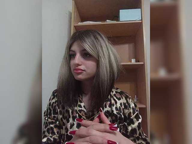 Sonyagasay live cam on BongaCams