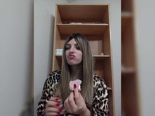 Sonyagasay live cam on BongaCams