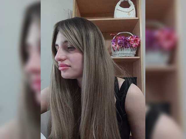 Sonyagasay live cam on BongaCams
