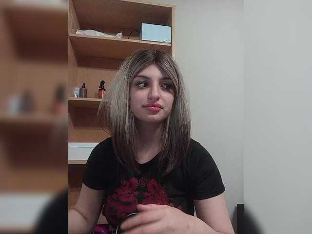 Sonyagasay live cam on BongaCams