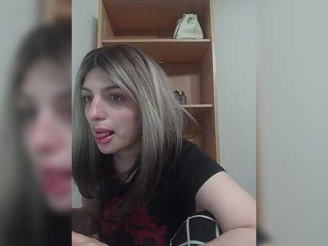 Sonyagasay live cam on BongaCams