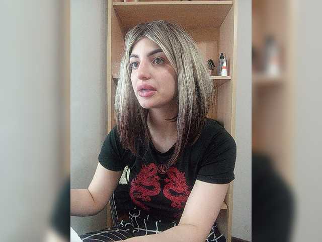 Sonyagasay live cam on BongaCams