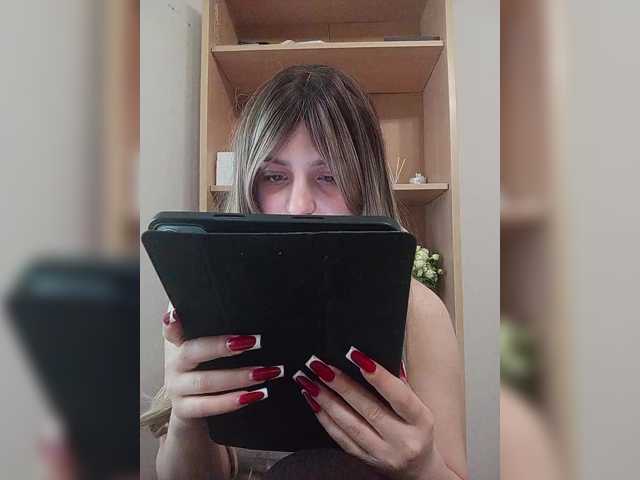 Sonyagasay live cam on BongaCams