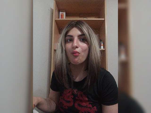 Sonyagasay live cam on BongaCams