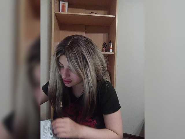 Rtewevhgwgvw live webcam show