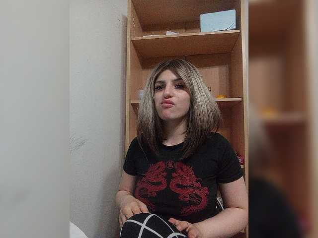 Sonyagasay live cam on BongaCams