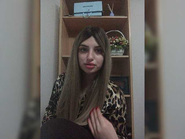 Sonyagasay live cam on BongaCams