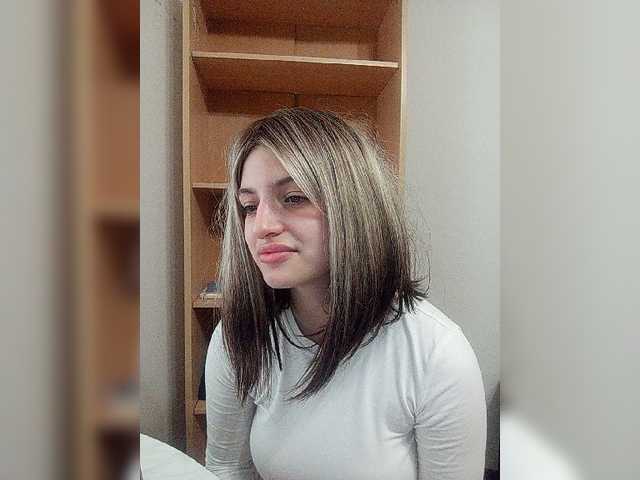 Sonyagasay live cam on BongaCams