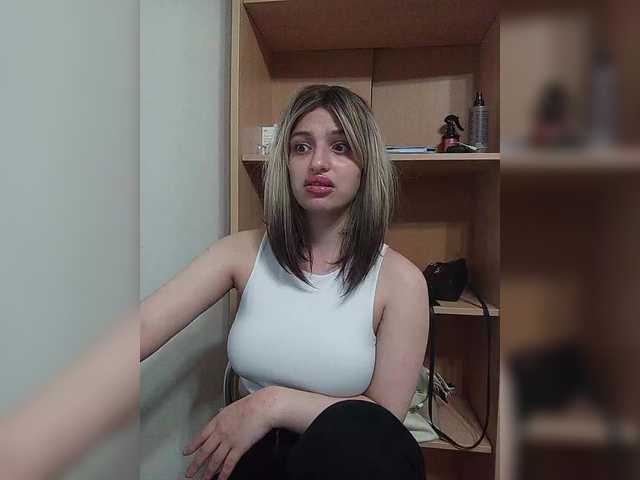 Sonyagasay live cam on BongaCams
