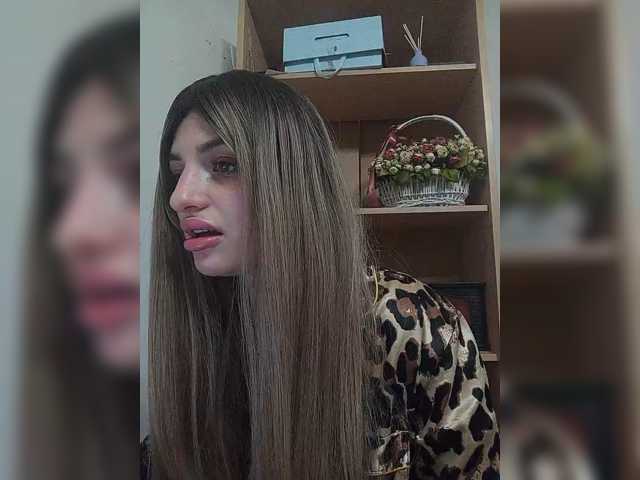 Sonyagasay live cam on BongaCams