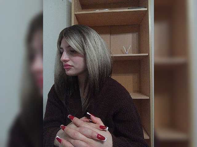 Sonyagasay live cam on BongaCams