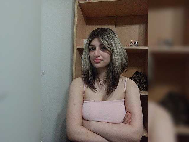 Sonyagasay live cam on BongaCams