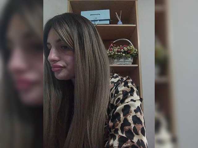 Sonyagasay live cam on BongaCams