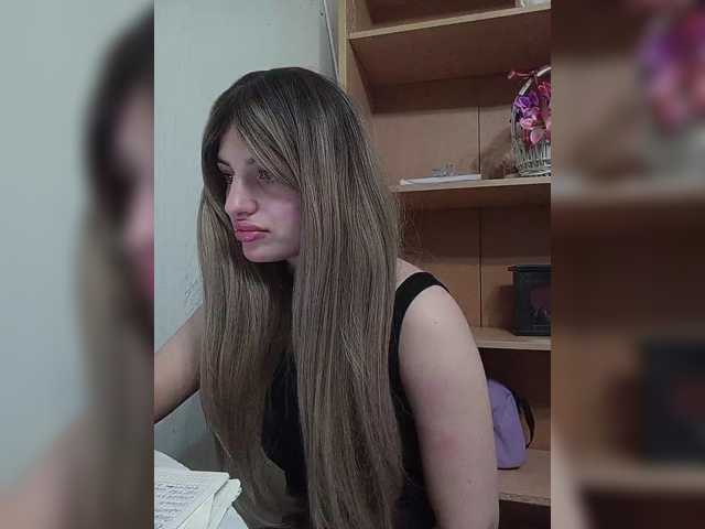 Sonyagasay live cam on BongaCams