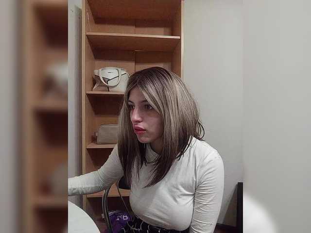 Sonyagasay live cam on BongaCams
