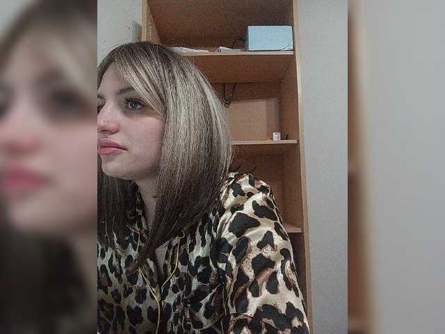 Sonyagasay live cam on BongaCams