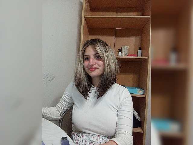 Sonyagasay live cam on BongaCams
