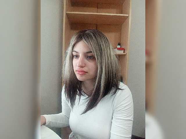Sonyagasay live cam on BongaCams