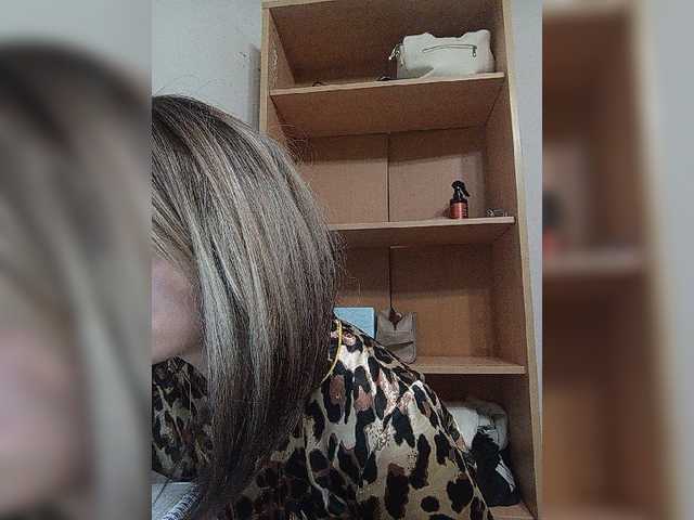 Sonyagasay live cam on BongaCams
