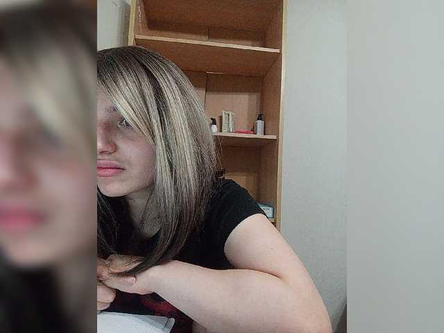 Sonyagasay live cam on BongaCams