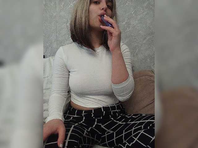 Sonyagasay live cam on BongaCams