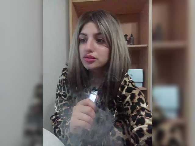 Sonyagasay live cam on BongaCams