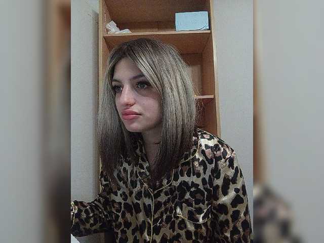 Sonyagasay live cam on BongaCams