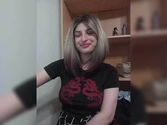 Sonyagasay live cam on BongaCams