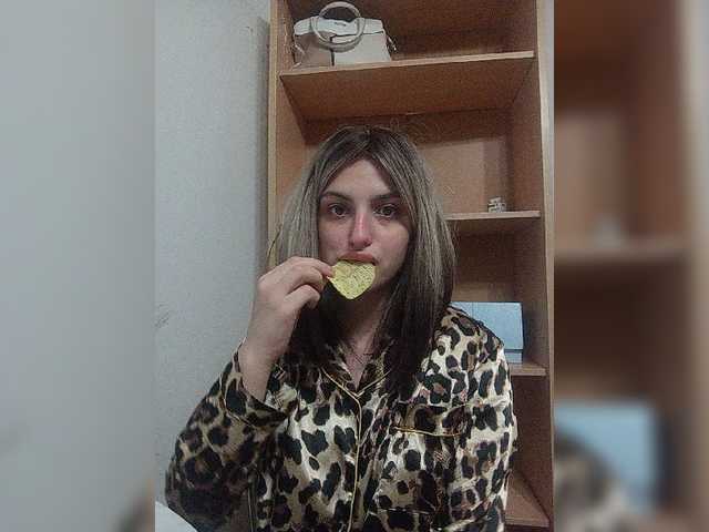 Sonyagasay live cam on BongaCams