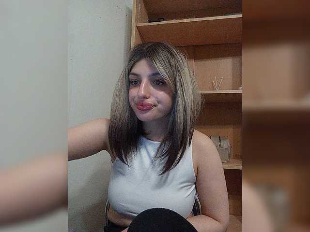 Sonyagasay live cam on BongaCams