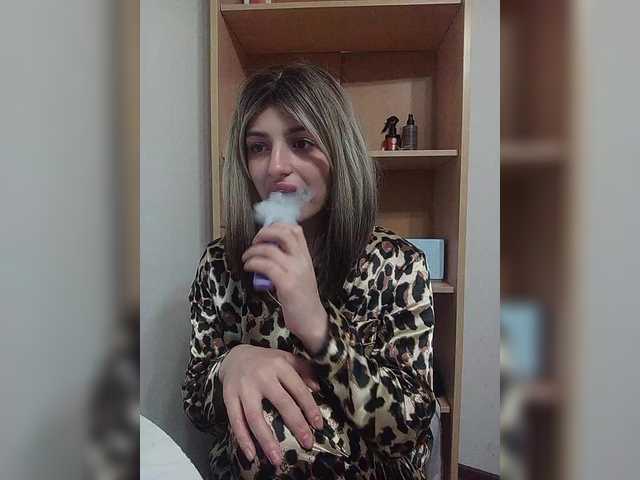 Sonyagasay live cam on BongaCams