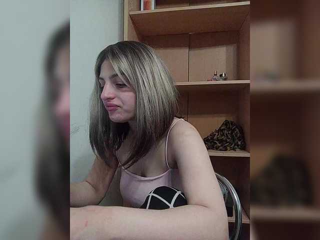 Sonyagasay live cam on BongaCams