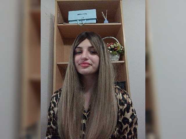 Sonyagasay live cam on BongaCams