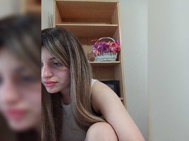 Sonyagasay live cam on BongaCams