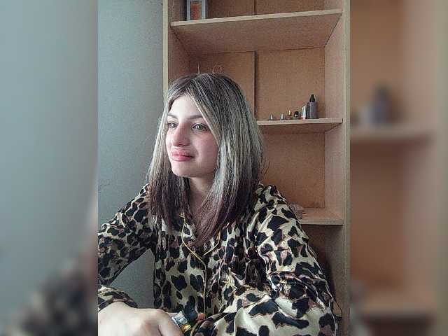 Sonyagasay live cam on BongaCams
