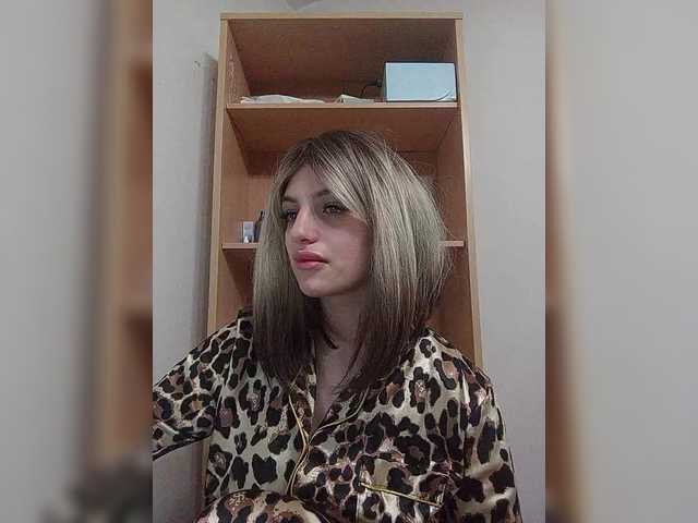 Sonyagasay live cam on BongaCams