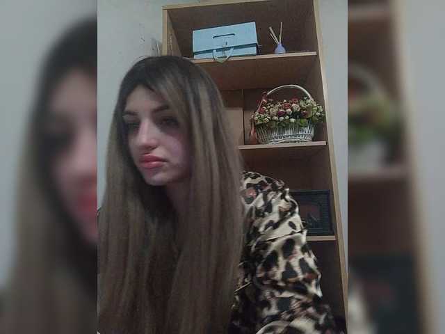 Sonyagasay live cam on BongaCams